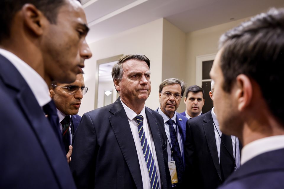 Agência de espionagem brasileira sob Bolsonaro supostamente bisbilhotou juízes e políticos